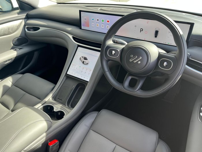 2025 MG IM5 Premium