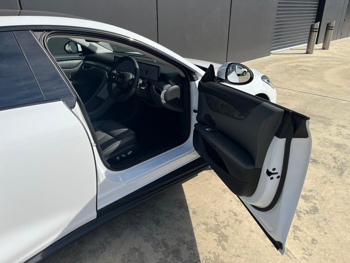 2025 MG IM5 Premium