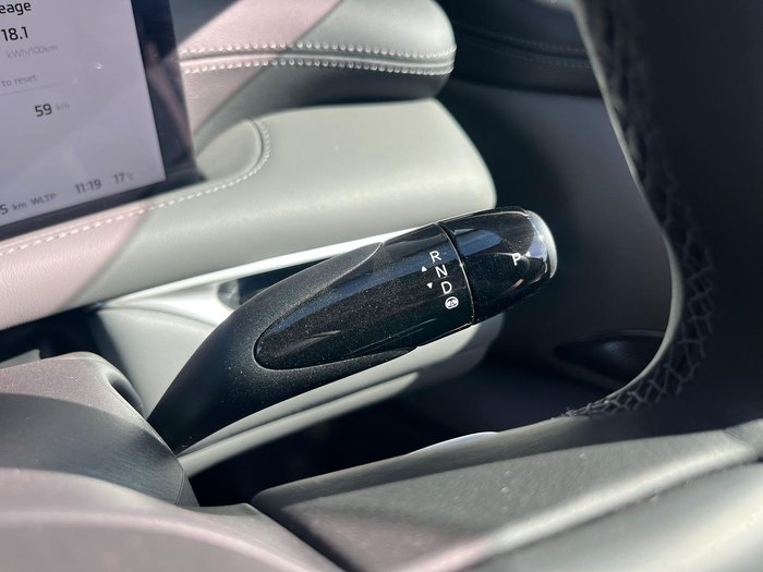 2025 MG IM5 Premium