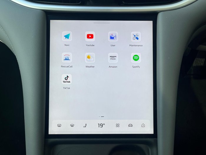 2025 MG IM5 Premium