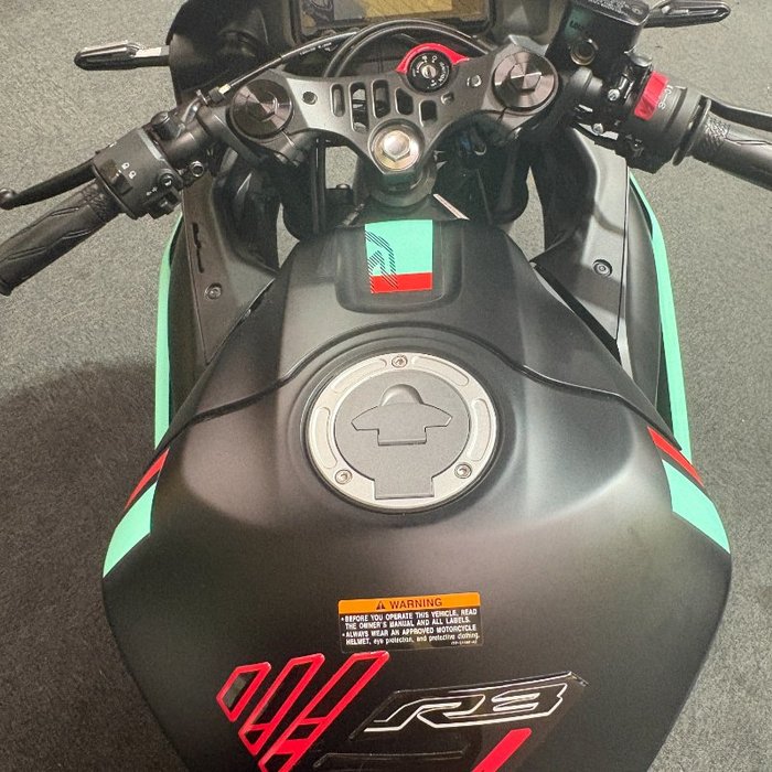 2025 Yamaha YZF-R3 Green