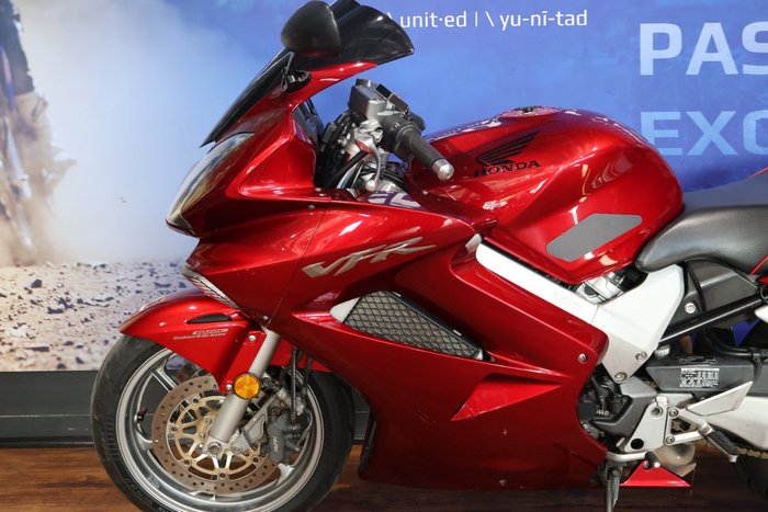 2006 Honda VFR800F (VFR800Fi) Red