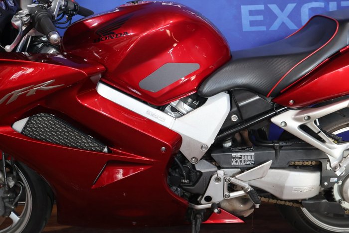 2006 Honda VFR800F (VFR800Fi) Red