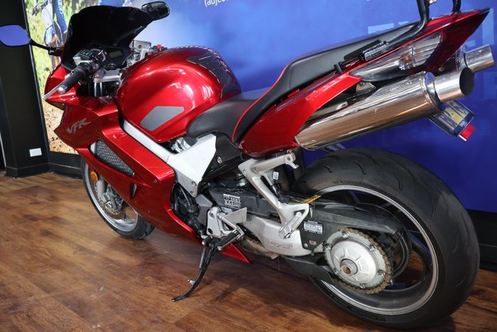 2006 Honda VFR800F (VFR800Fi) Red