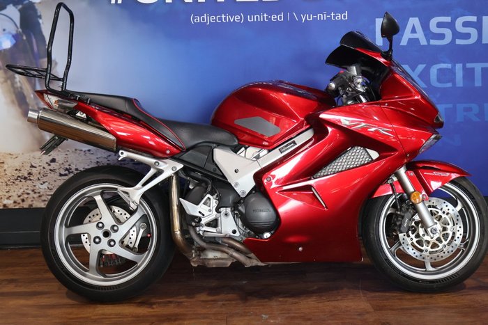 Honda VFR800F (VFR800Fi)