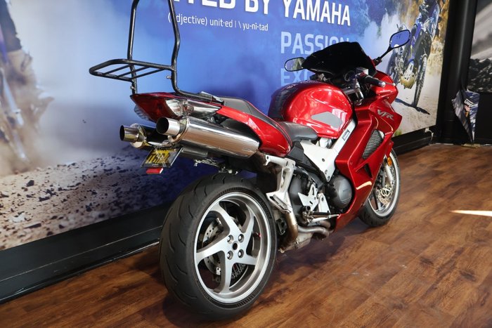 Honda VFR800F (VFR800Fi)