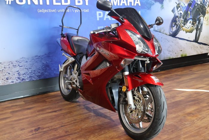 2006 Honda VFR800F (VFR800Fi) Red