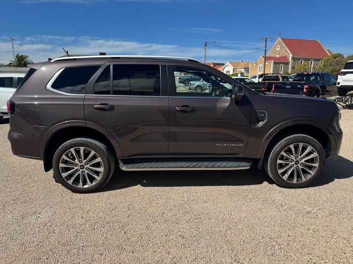 2022 Ford Everest Platinum