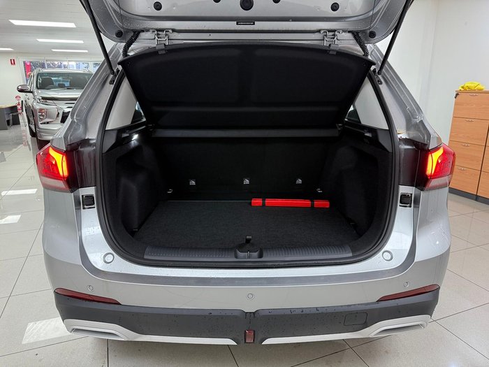 2025 MG ZS Essence ZS32 MY25.5 Sloane Silver