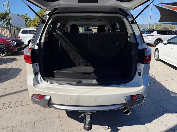 2016 Isuzu MU-X LS-T