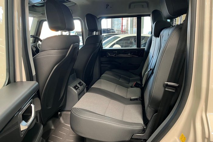 2025 INEOS Grenadier Quartermaster