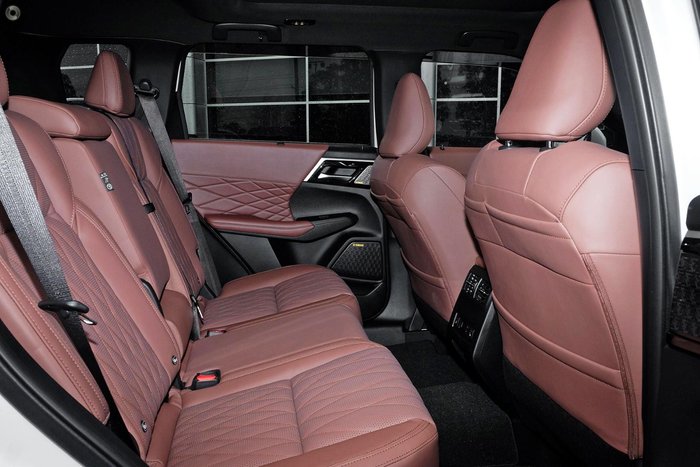 2026 Mitsubishi Outlander Exceed Tourer