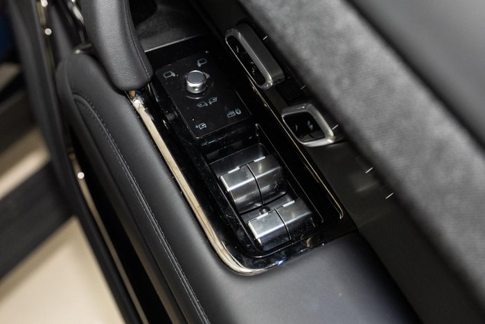 2025 Land Rover Range Rover Sport D350 Autobiography