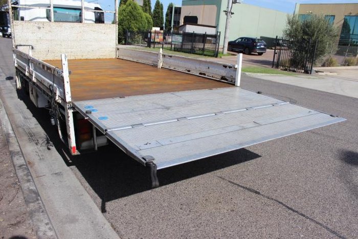 2010 Isuzu N Series NNR 200 WHITE