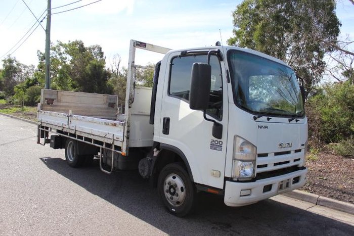 2010 Isuzu N Series NNR 200 WHITE