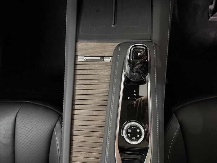 2025 MG QS Essence IS31 MY25 AWD Cashmere Silver
