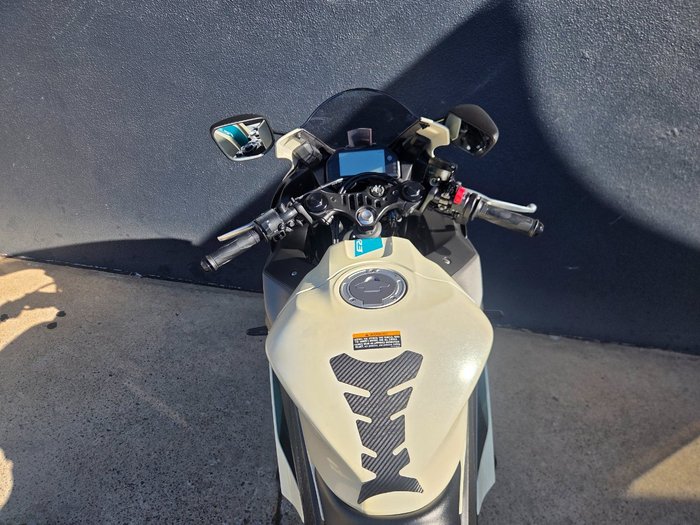 2024 Yamaha YZF-R3 WHITE