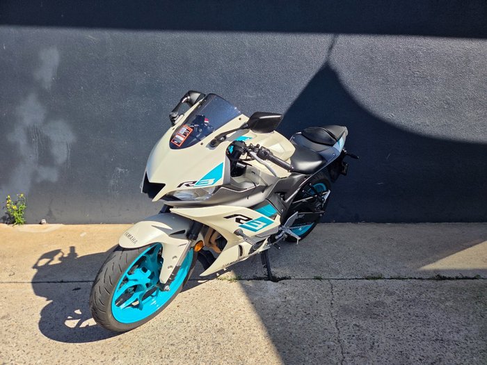 2024 Yamaha YZF-R3 WHITE