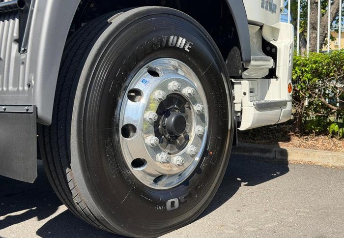 2025 Hino 700 Series FS 2632 White
