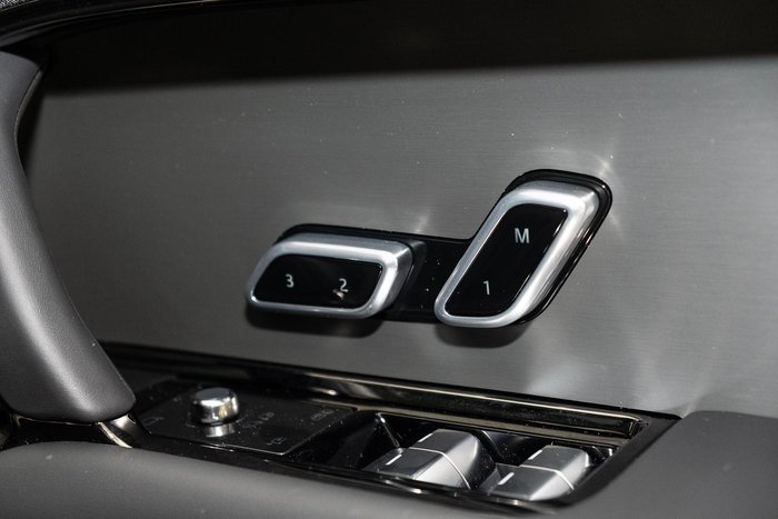 2025 Land Rover Range Rover Sport D250 Dynamic SE