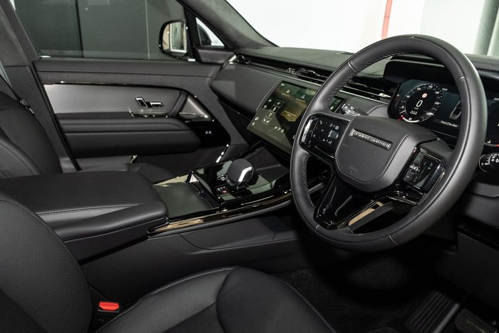 2025 Land Rover Range Rover Sport D250 Dynamic SE