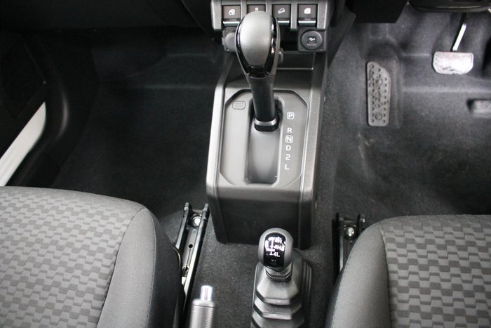 2025 Suzuki Jimny