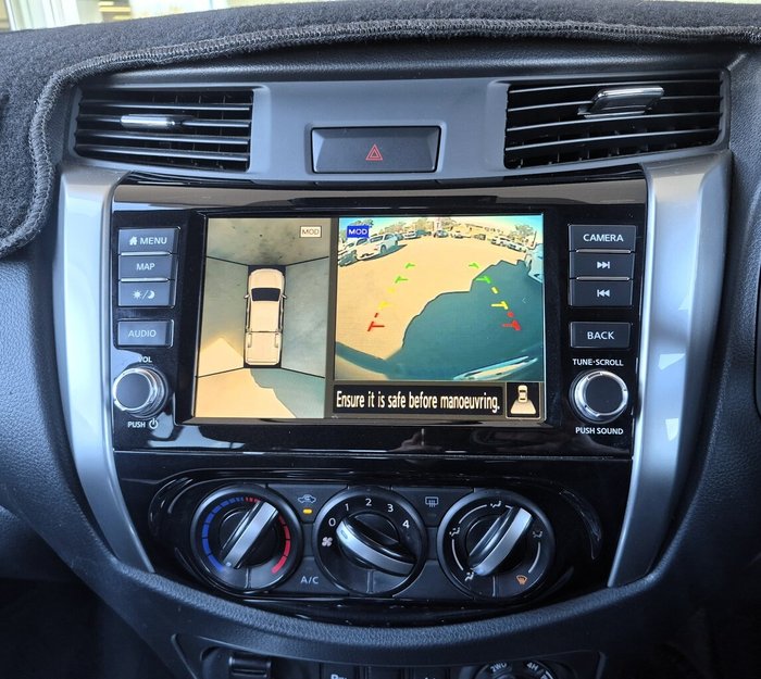 2021 Nissan Navara ST