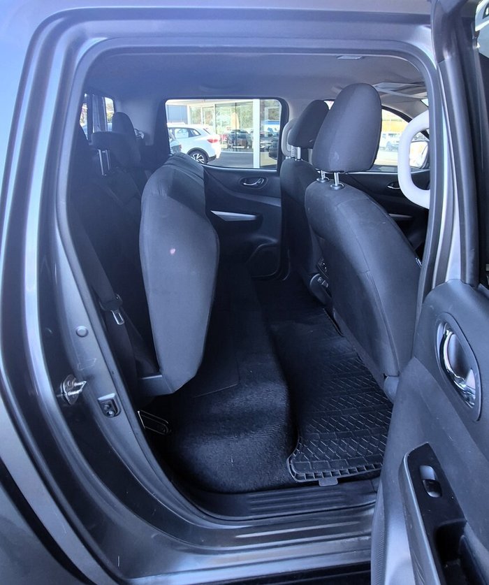 2021 Nissan Navara ST