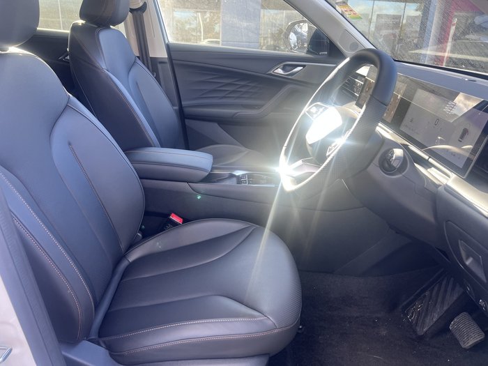 2025 MG HS Super Hybrid Essence