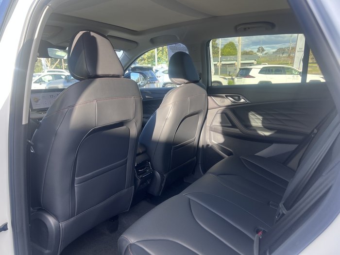 2025 MG HS Super Hybrid Essence