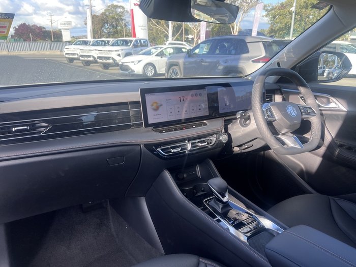 2025 MG HS Super Hybrid Essence