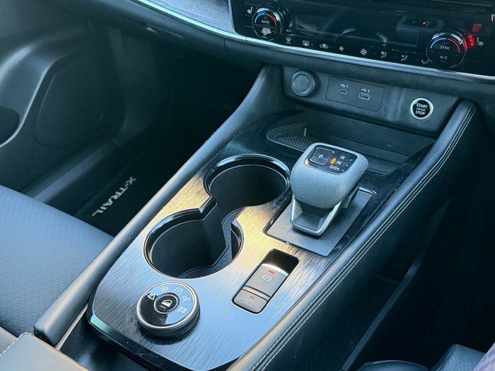 2023 Nissan X-TRAIL ST-L