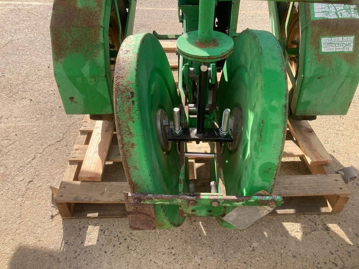 Sfoggia Single Row Transplanter