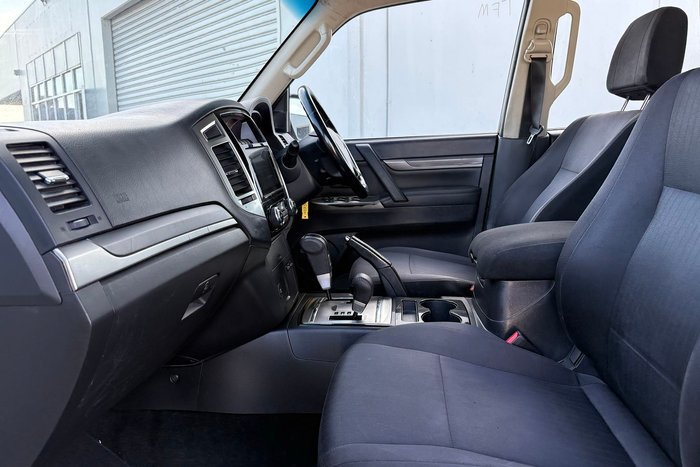2019 Mitsubishi Pajero GLX