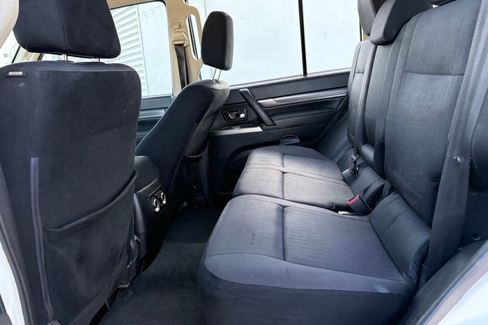 2019 Mitsubishi Pajero GLX