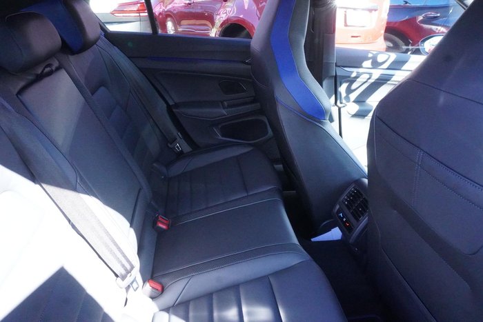 2025 Volkswagen Golf R Black Edition