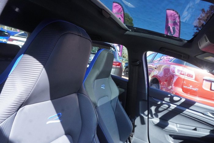 2025 Volkswagen Golf R Black Edition