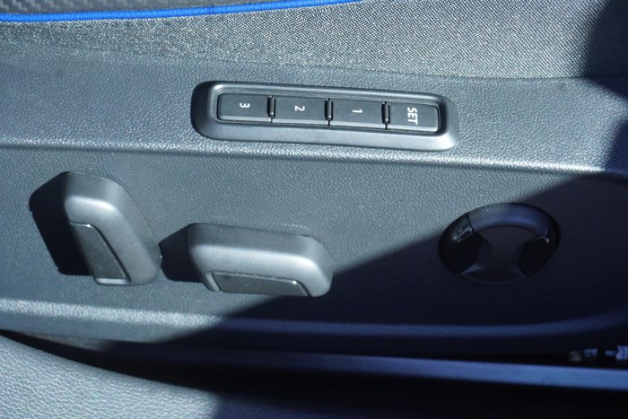 2025 Volkswagen Golf R Black Edition