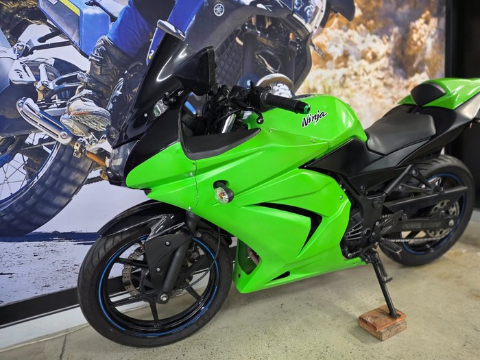 2012 Kawasaki NINJA 250R (EX250) GREEN