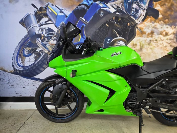 2012 Kawasaki NINJA 250R (EX250) GREEN
