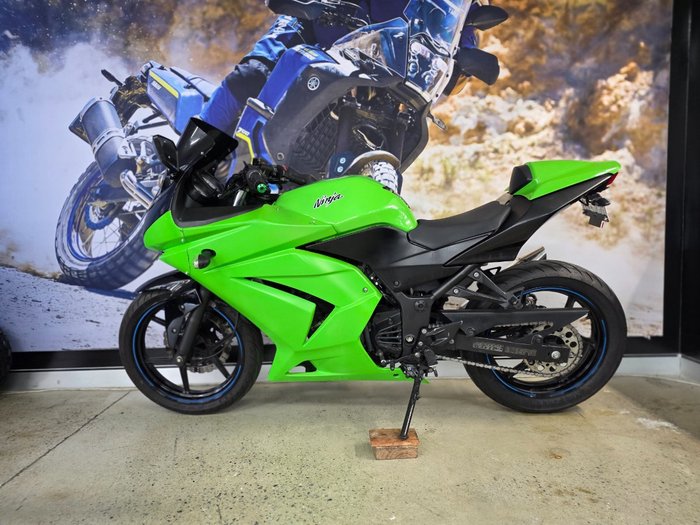 2012 Kawasaki NINJA 250R (EX250) GREEN
