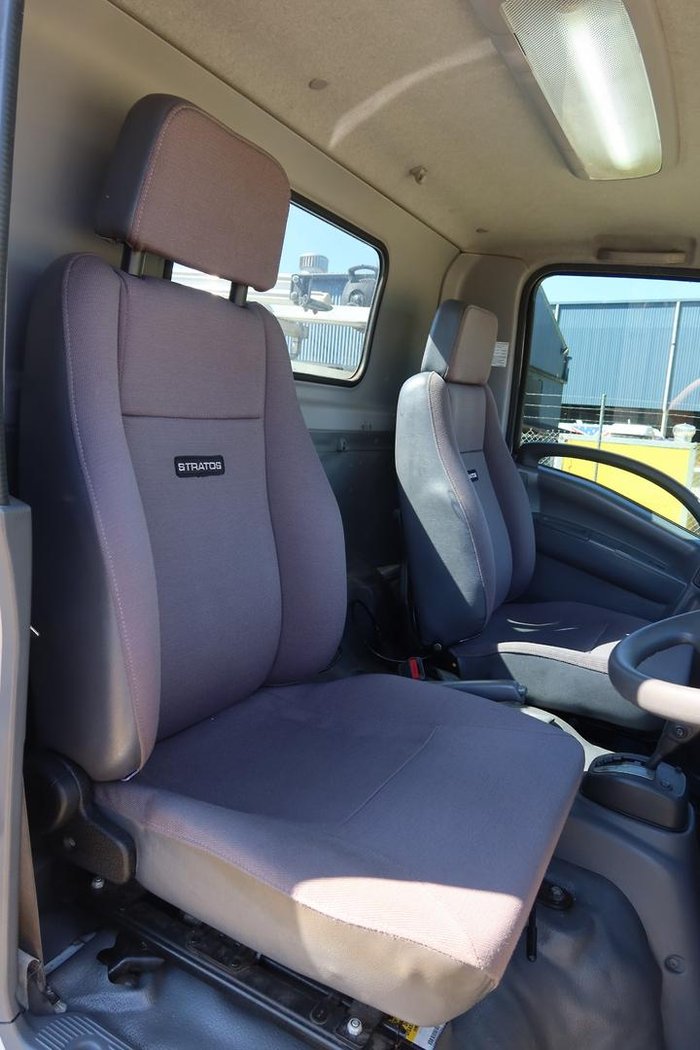2017 Isuzu N Series NLR 45-150 Servicepack
