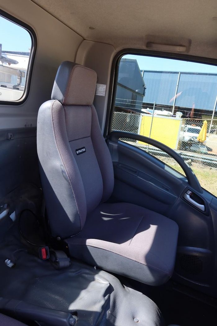 2017 Isuzu N Series NLR 45-150 Servicepack