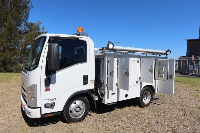 2017 Isuzu N Series NLR 45-150 Servicepack