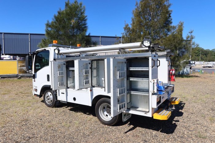 2017 Isuzu N Series NLR 45-150 Servicepack