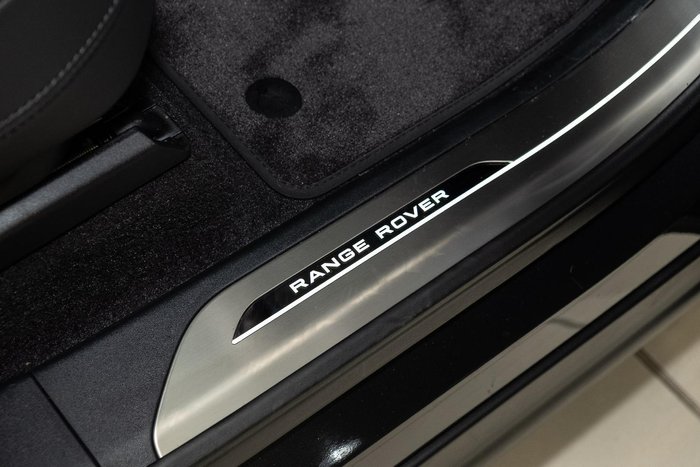 2025 Land Rover Range Rover Sport D250 Dynamic SE