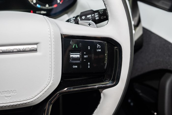 2025 Land Rover Range Rover Sport D250 Dynamic SE