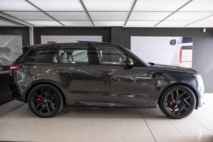 2025 Land Rover Range Rover Sport D250 Dynamic SE