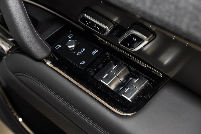 2025 Land Rover Range Rover Sport D250 Dynamic SE