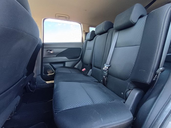 2015 Mitsubishi Outlander LS